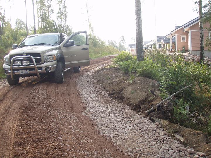 igelkottsvagen norrrut.JPG - igelkottsvägen övergår i servicestigen